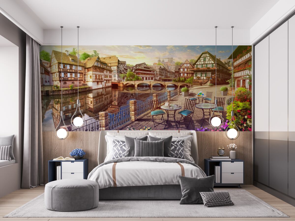 Fototapet mese pe malul apei în partea istorică a orașului