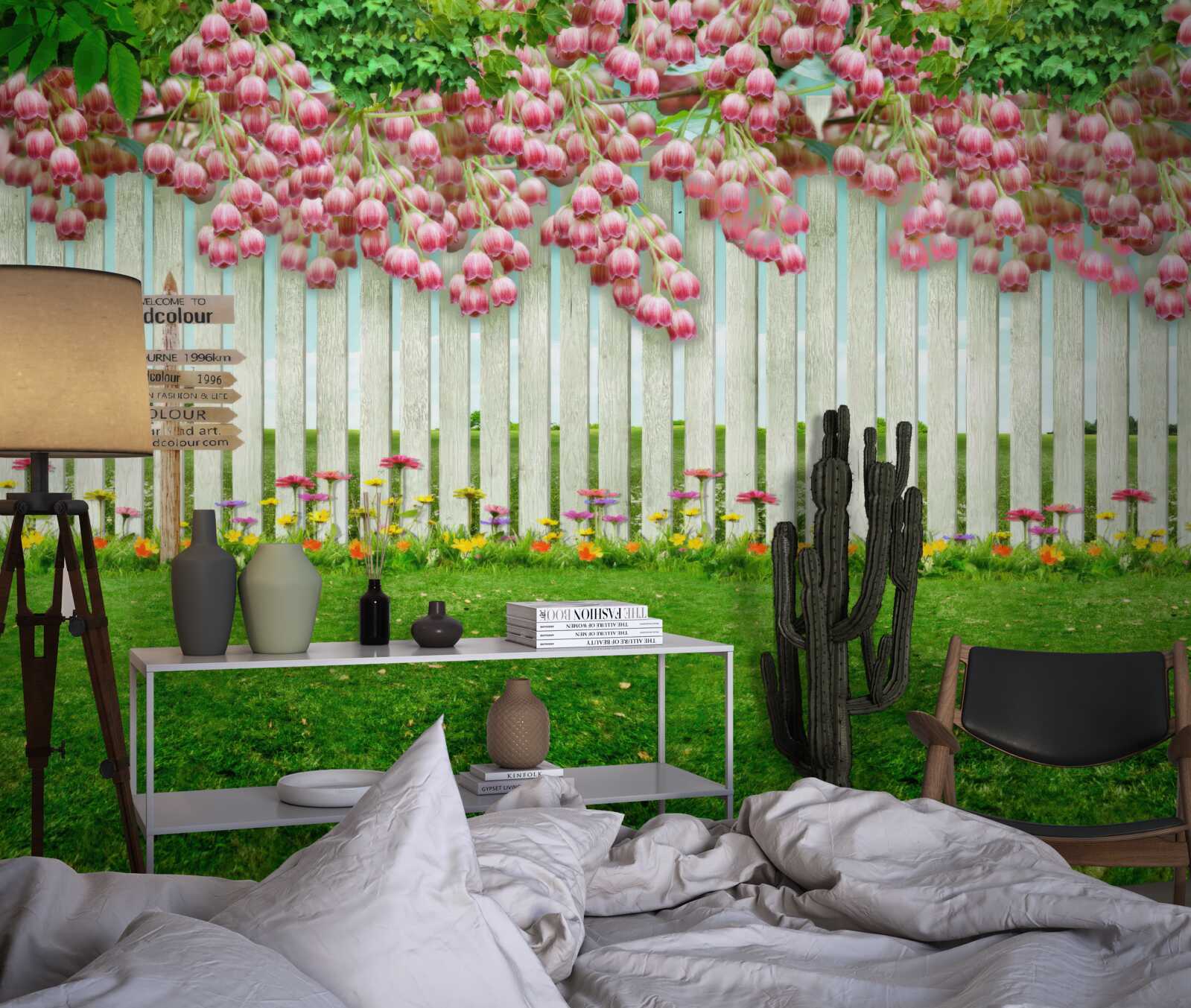 Fototapet flori roz în cascadă peste un gard alb