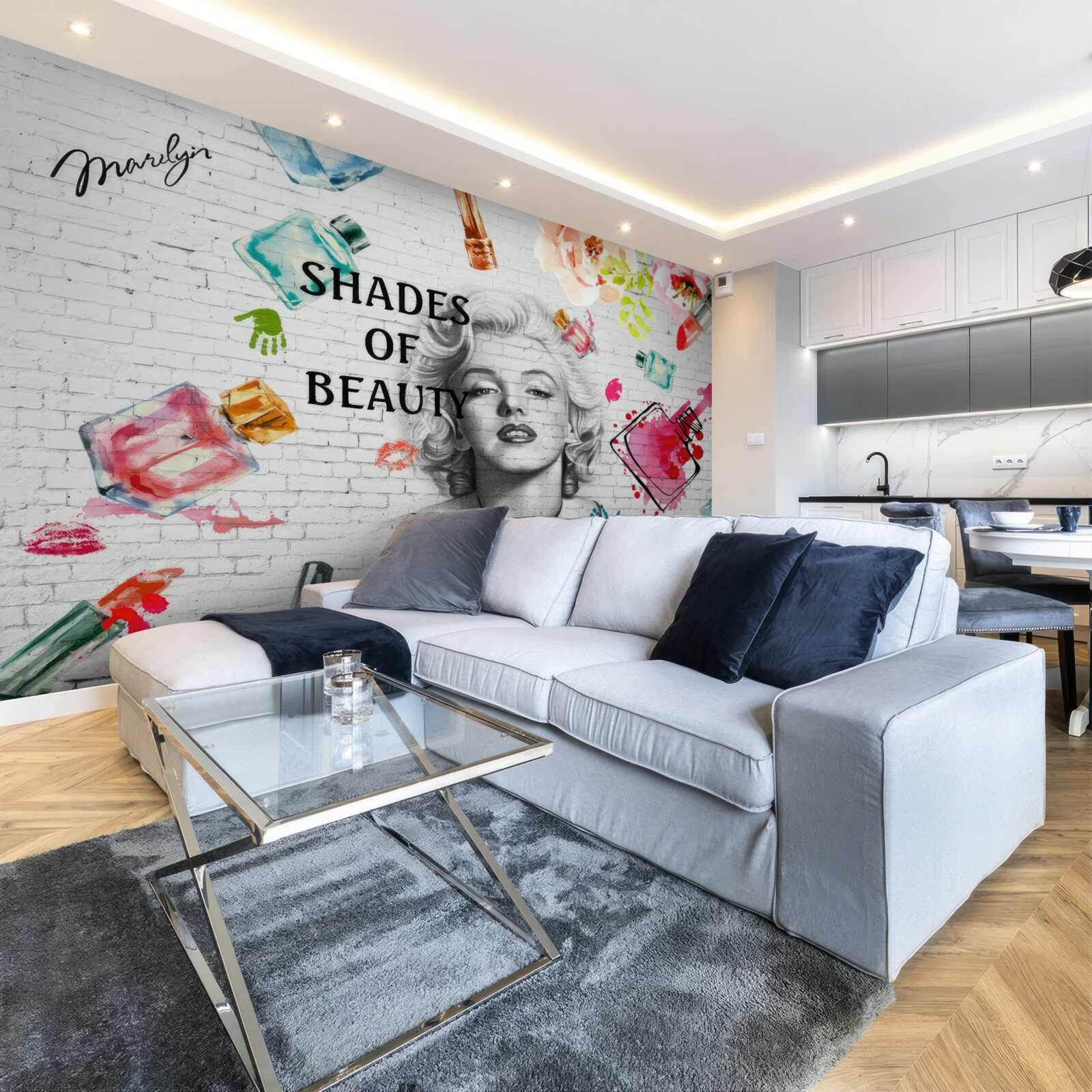 Fototapet monroe pe un perete de cărămidă albă