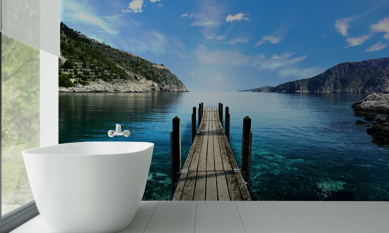 Fototapet pe fundalul cerului, al munților și al râului se poate vedea podul de pontoane