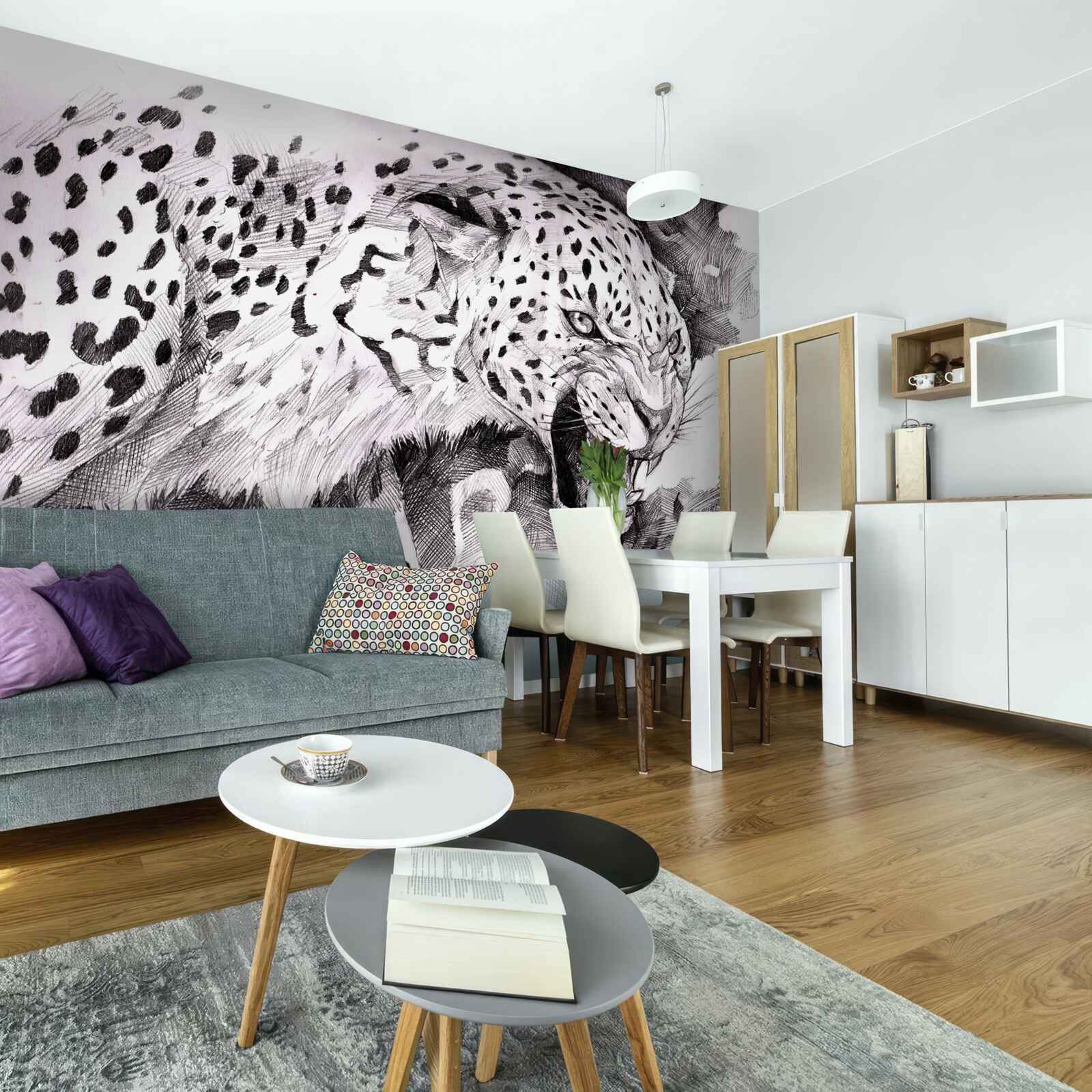 Fototapet leopard agresiv în alb și negru