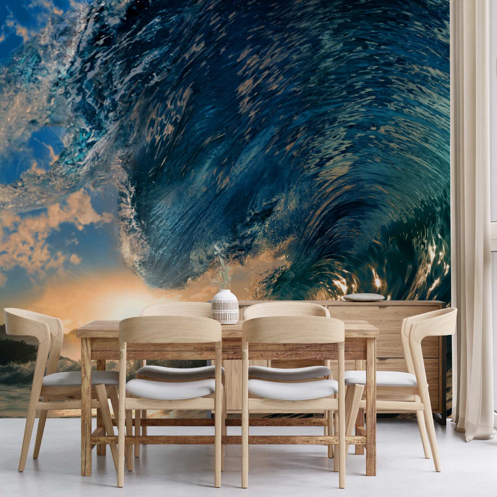 Fototapet val uriaș pe fundalul soarelui care apune