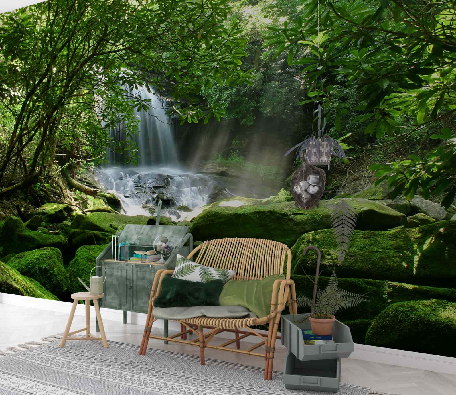 Fototapet cascadă înconjurată de verdeață luxuriantă și copaci