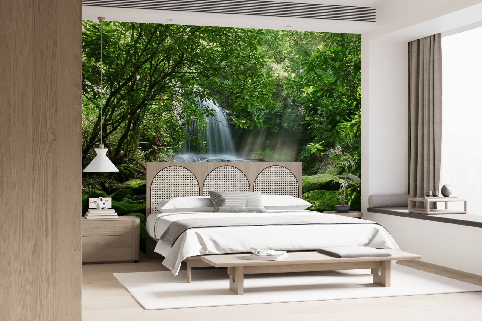 Fototapet cascadă înconjurată de verdeață luxuriantă și copaci