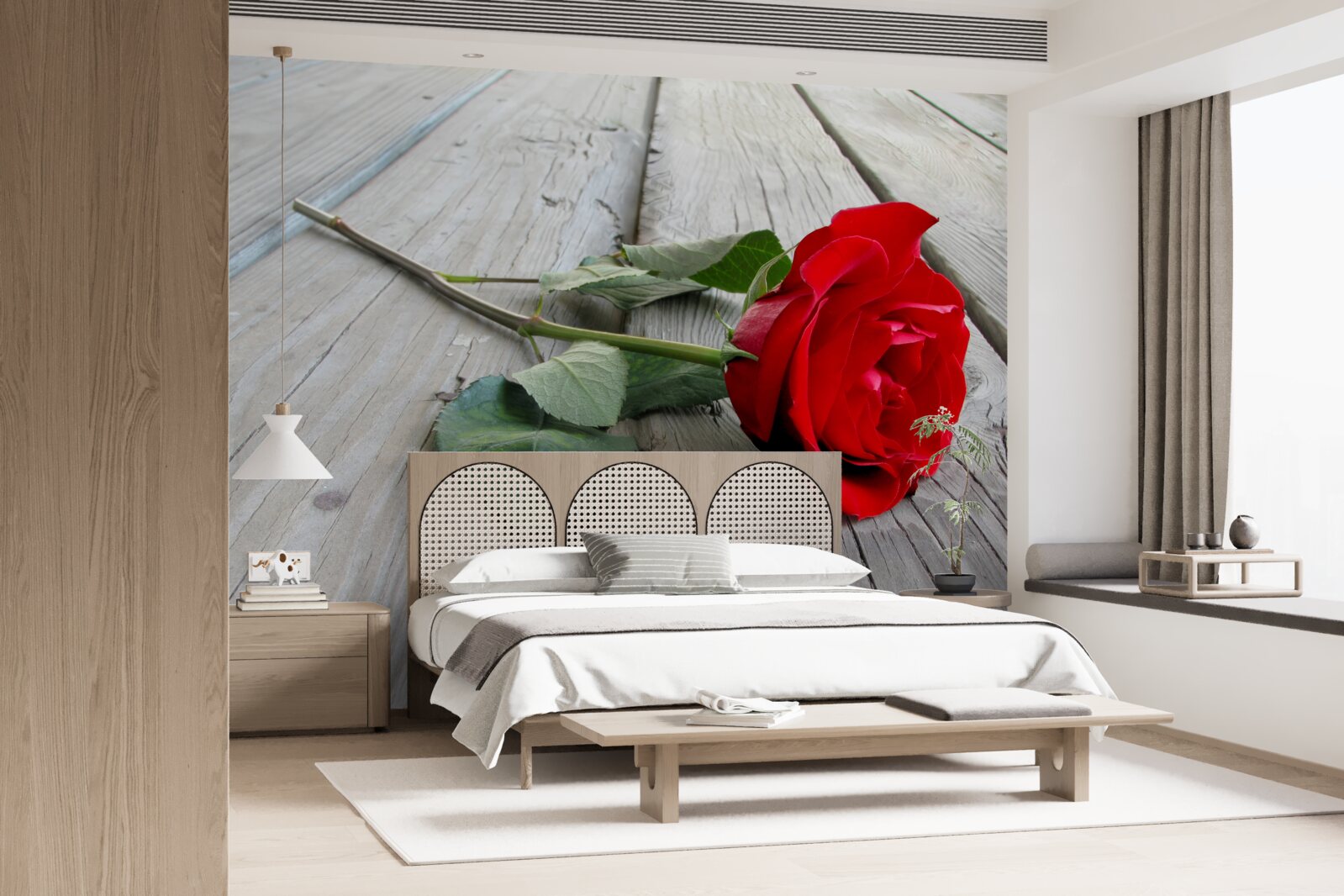 Fototapet floare stacojie pe o suprafață de lemn