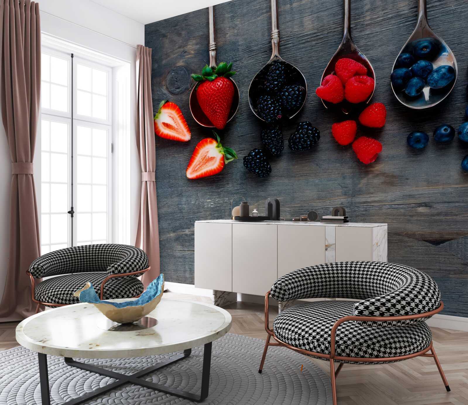 Fototapet Linguri umplute cu fructe de pădure