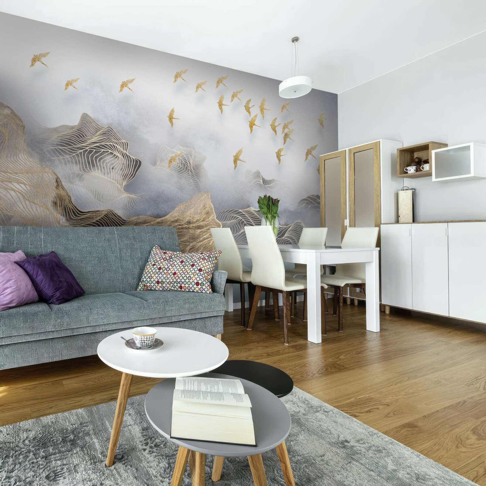 Fototapet munți și păsări în ceața abstracției