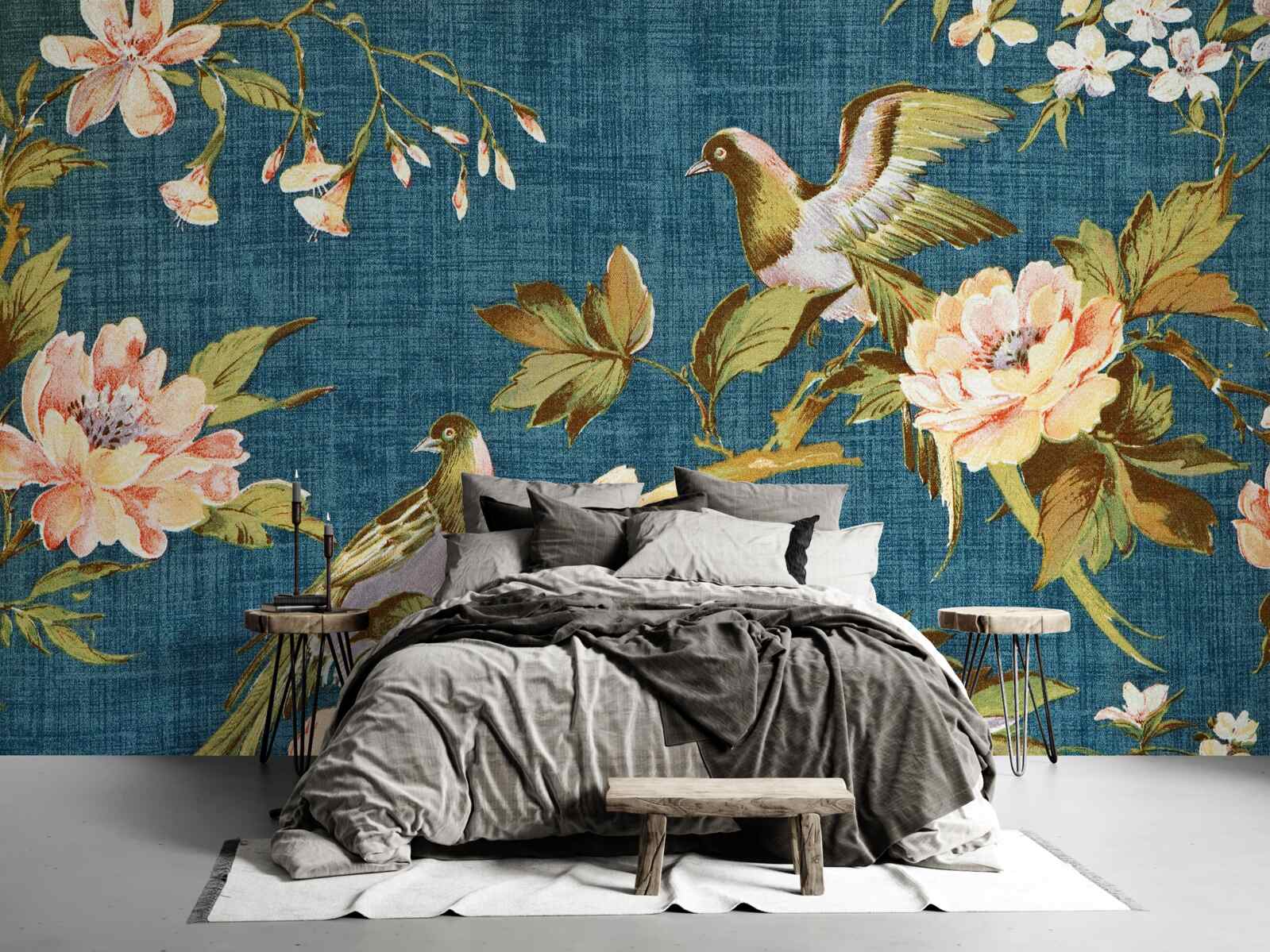 Fototapet doi papagali printre trandafiri