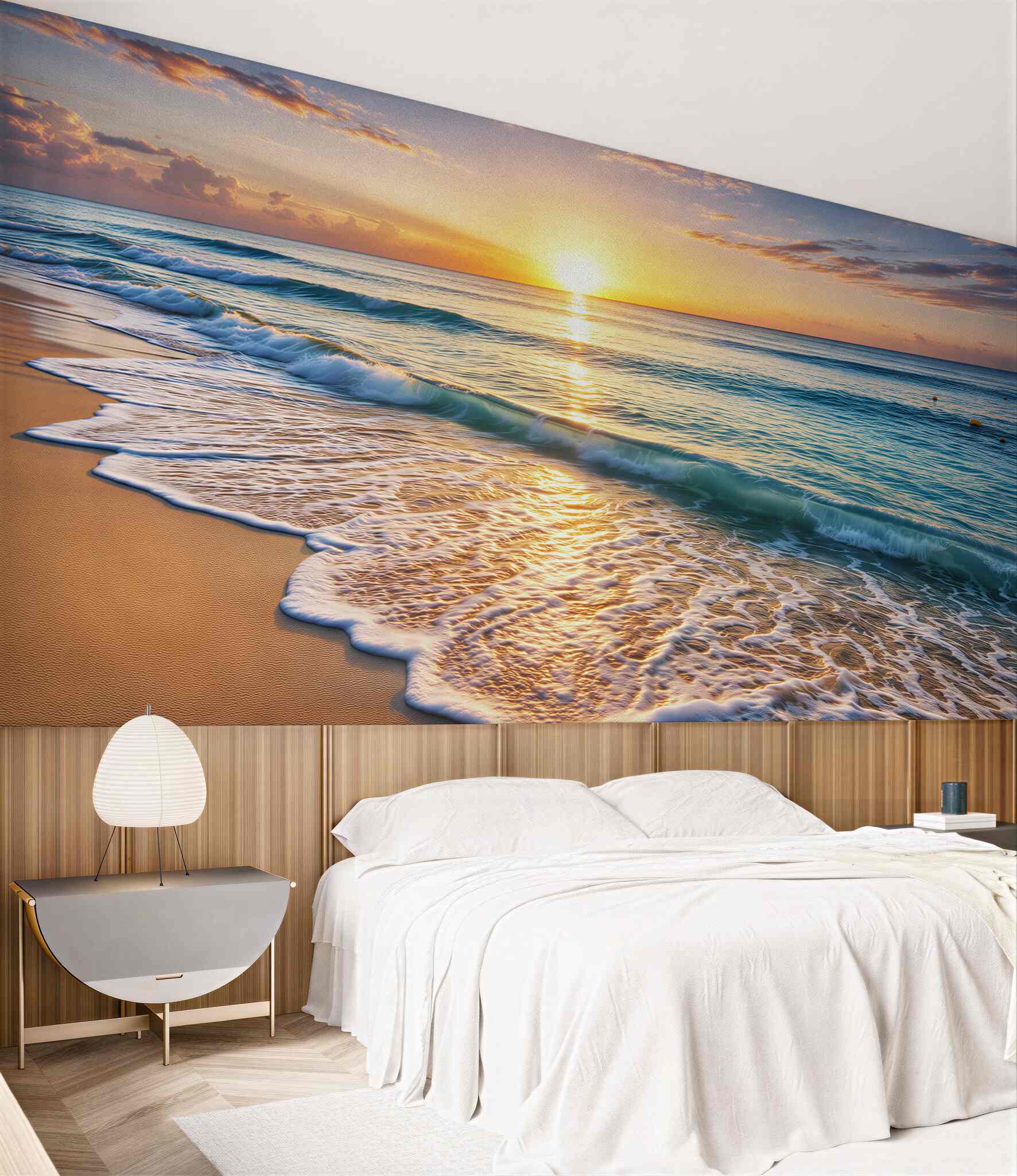 Fototapeta plaża o wschodzie słońca z falami i złotym piaskiem
