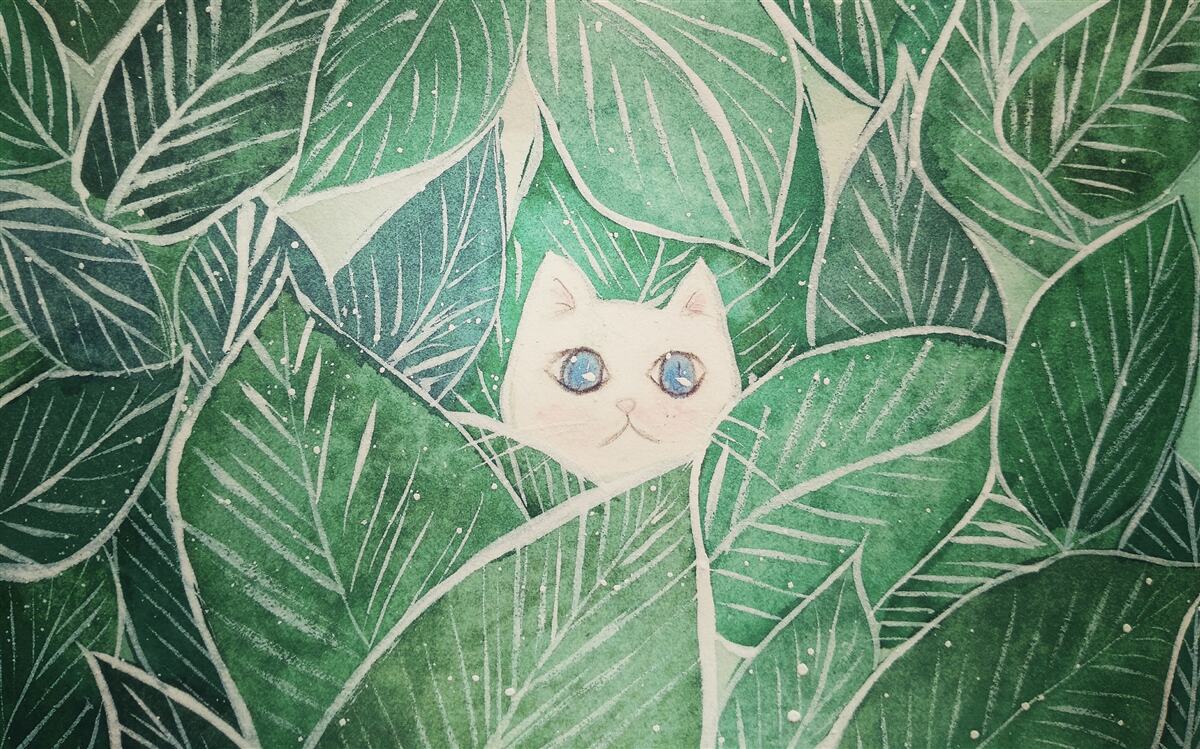 Fototapet o pisicuță pierdută printre frunzele verzi